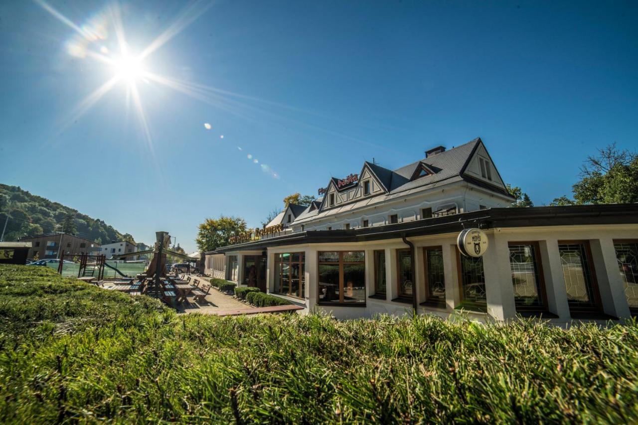 Hotel Pivovarska Basta Vrchlabí Buitenkant foto