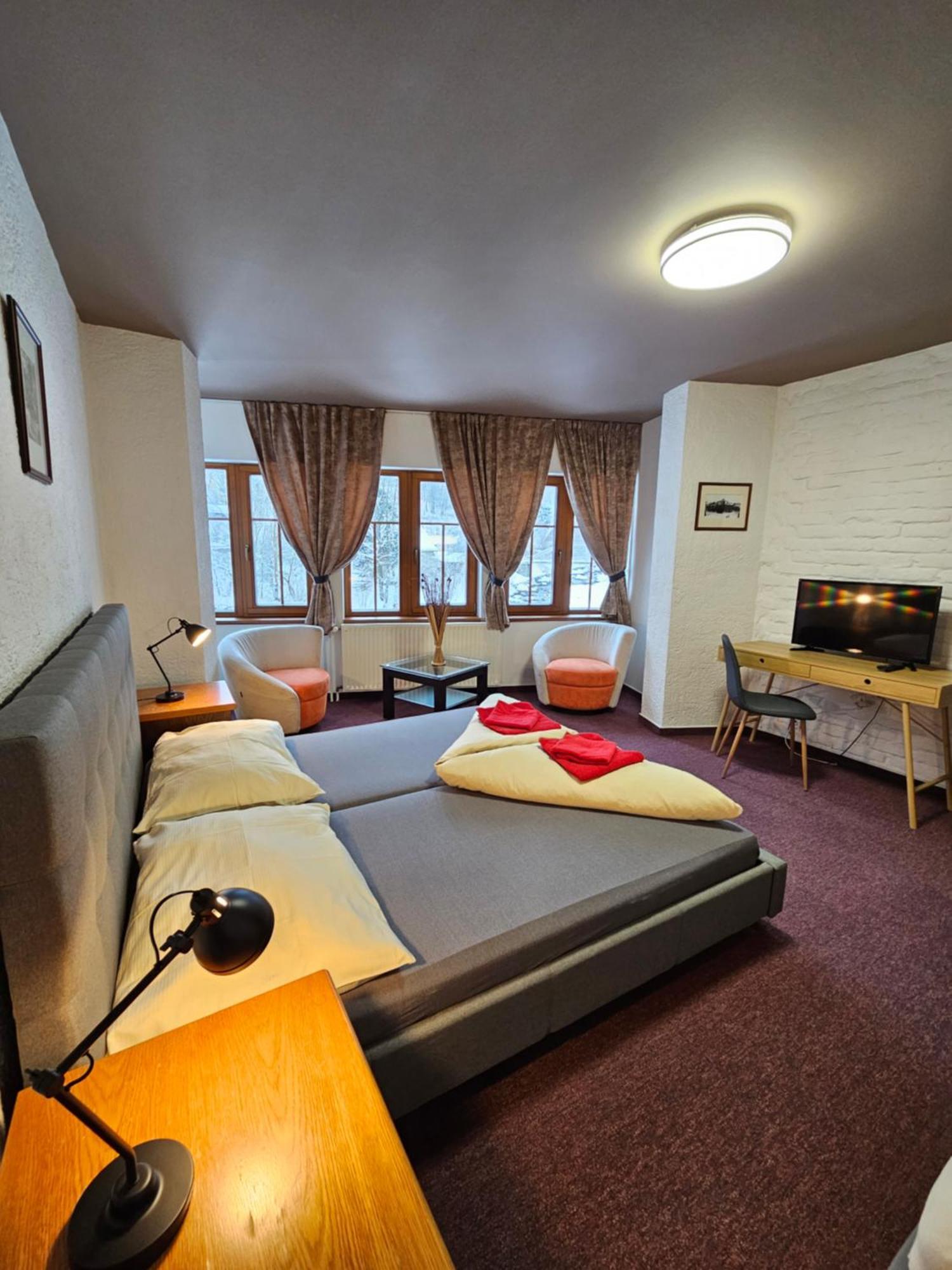 Hotel Pivovarska Basta Vrchlabí Buitenkant foto